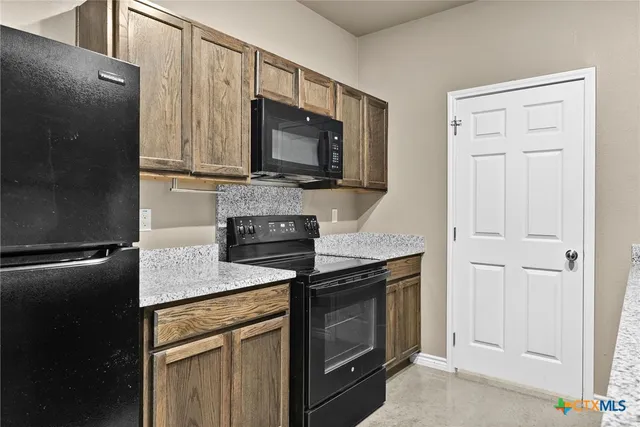 $1,400 | 2011 Wood Street, Killeen, TX 76541