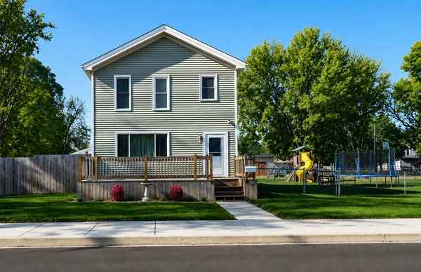 $210,000 | 1303 Johnson Avenue, Sterling, IL 61081