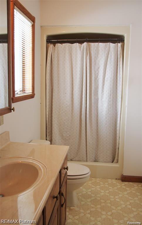 1258 Baker Road Fenton, MI 48430 - Photo 13 of 36