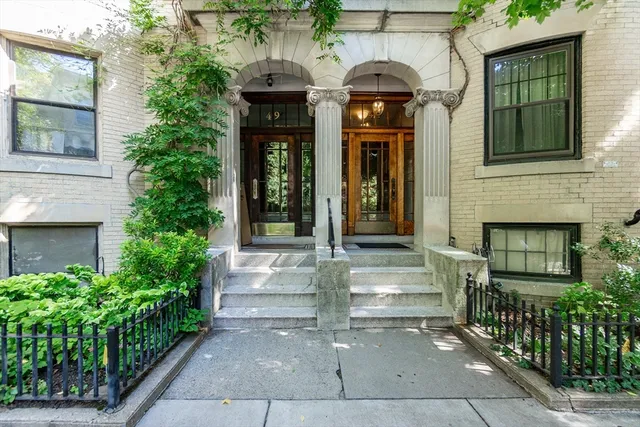 $1,149,000 | 47 Winchester Street, Unit 2, Brookline, MA 02446