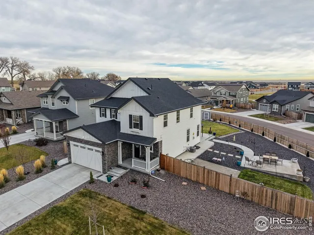 a view of houses with outside entertaining space
