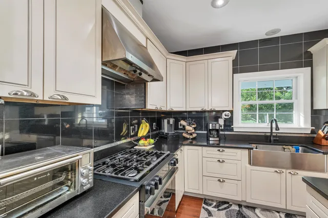 $999,000 | 4 Black Bear Court, Lebanon, NH 03784