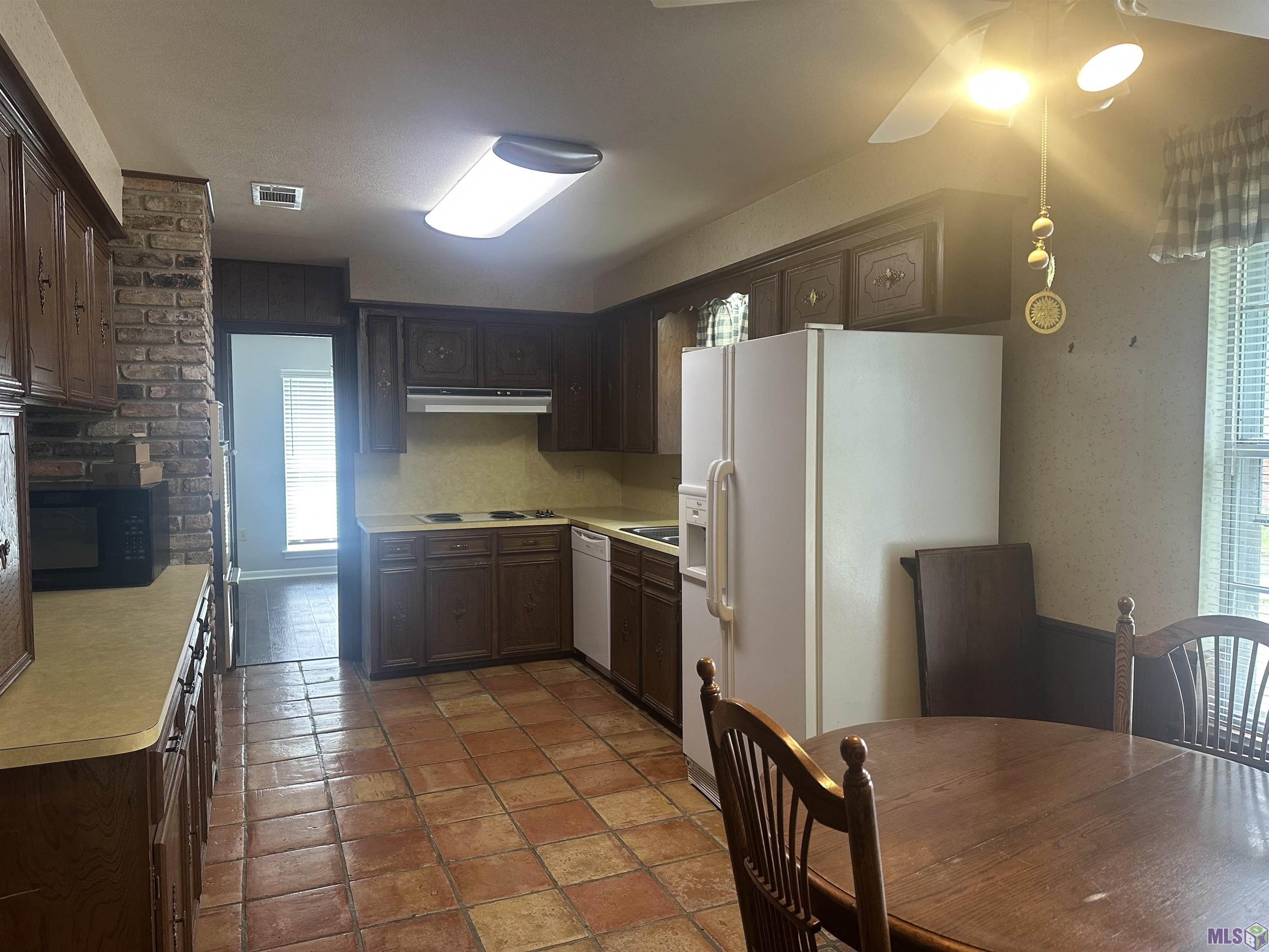 735 Bromley Drive Baton Rouge, LA 70808 - Photo 8 of 9
