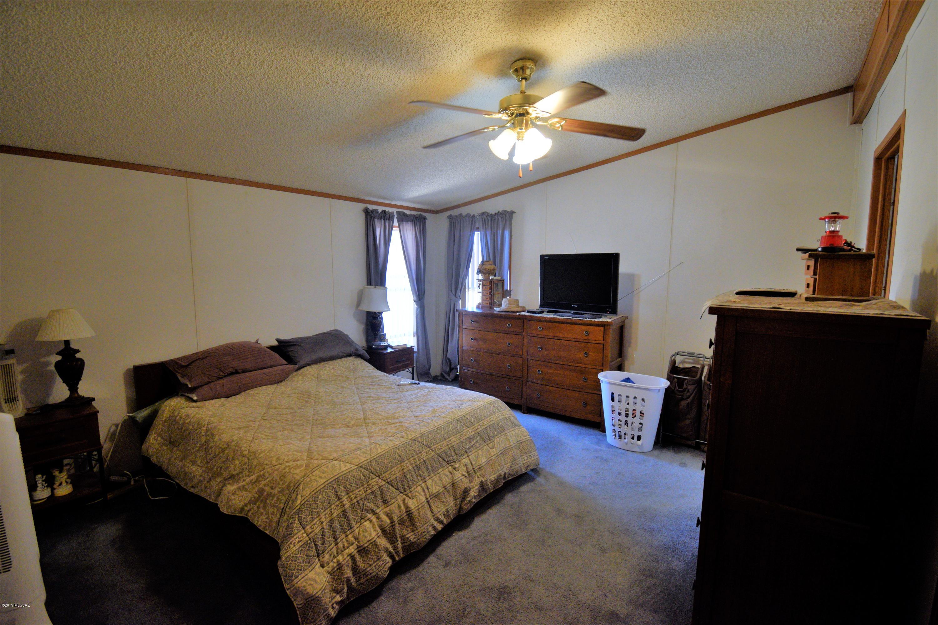 11851 West Hermans Road Tucson, AZ 85736 - Photo 4 of 29 Gallery Image 4