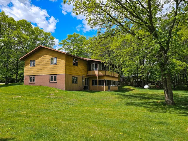 $699,900 | 40289 Aerovilla Road, Perham, MN 56573