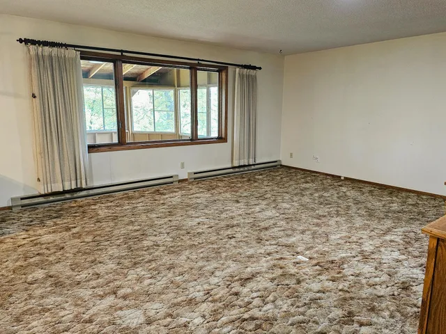 $699,900 | 40289 Aerovilla Road, Perham, MN 56573