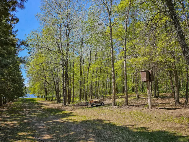 $699,900 | 40289 Aerovilla Road, Perham, MN 56573