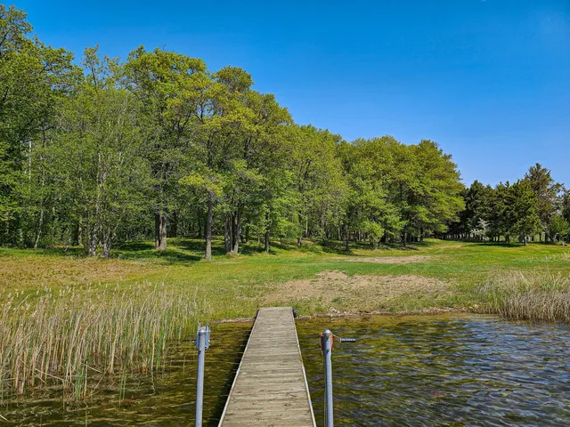 $699,900 | 40289 Aerovilla Road, Perham, MN 56573