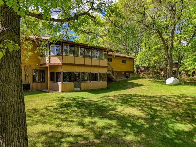 $699,900 | 40289 Aerovilla Road, Perham, MN 56573