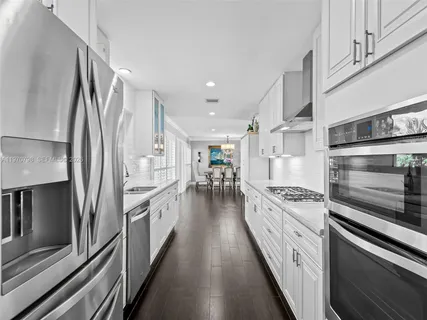 $1,089,000 | 4231 Northeast 16th Avenue, Oakland Park, FL 33334