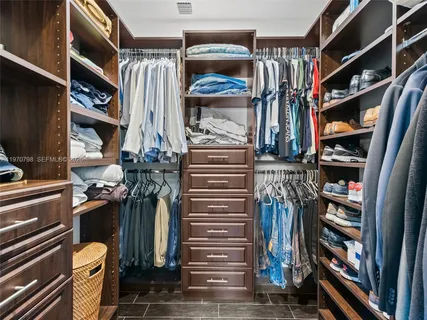 $1,149,000 | 4231 Northeast 16th Avenue, Oakland Park, FL 33334