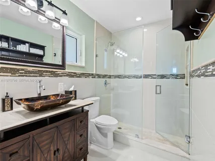 $1,089,000 | 4231 Northeast 16th Avenue, Oakland Park, FL 33334