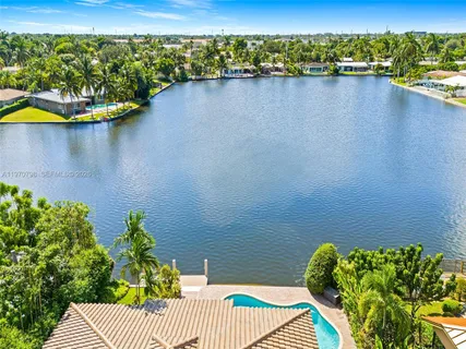$1,089,000 | 4231 Northeast 16th Avenue, Oakland Park, FL 33334