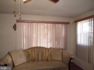 913 Stamford Road Baltimore, MD 21229 - Photo 6 of 24