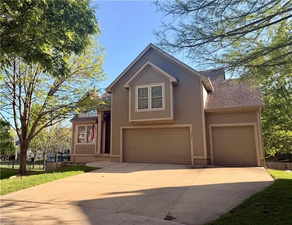 $560,000 | 16655 West 155th Terrace, Olathe, KS 66062