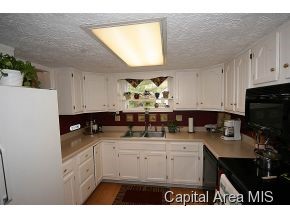 86 Country Place Springfield, IL 62703 - Photo 7 of 21