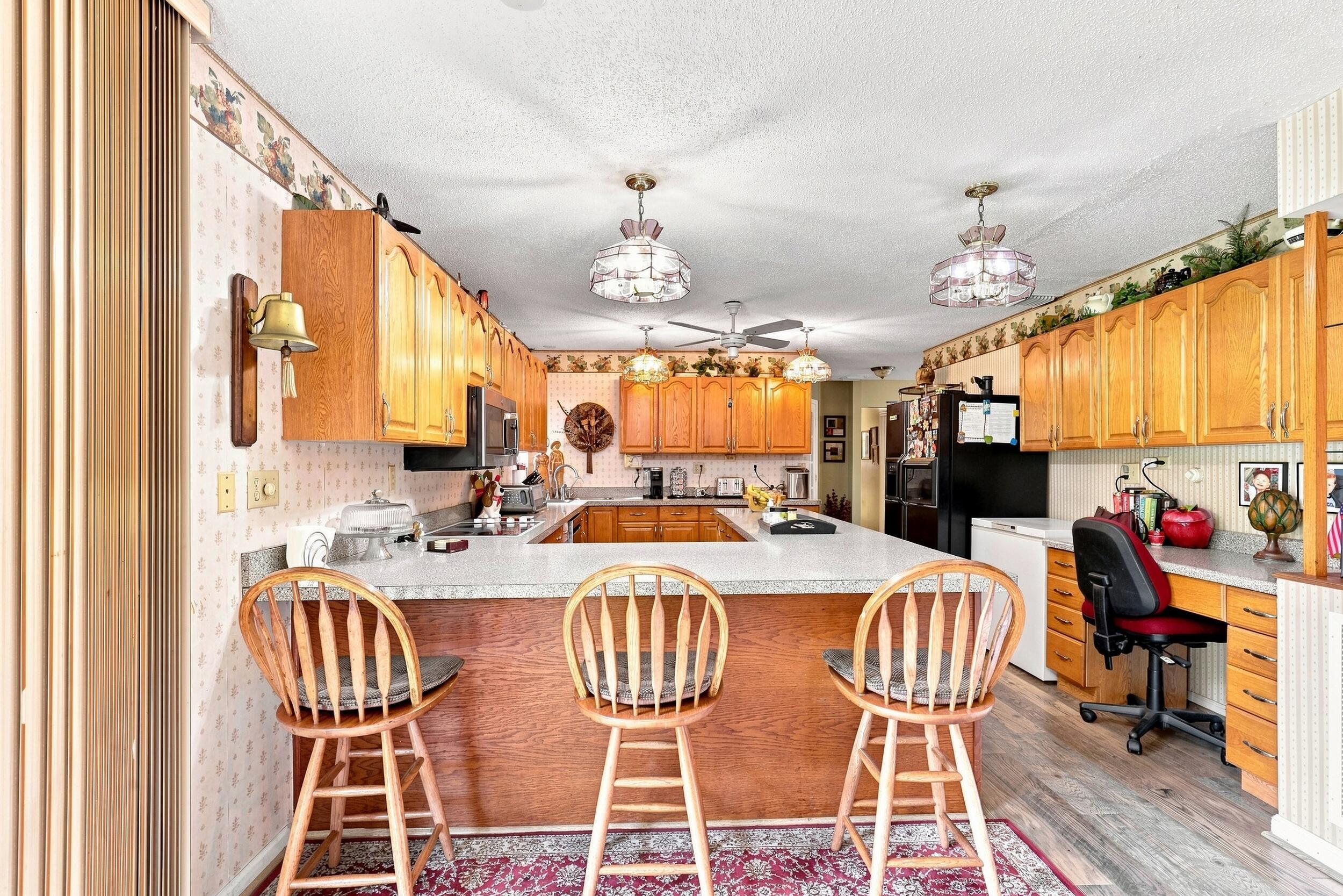 12871 Compton Road Loxahatchee Groves, FL 33470 - Photo 18 of 51 Kitchen & Breakfast Bar