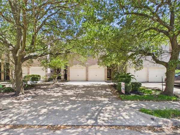 $4,500 | 5449 Fairdale Lane, Houston, TX 77056