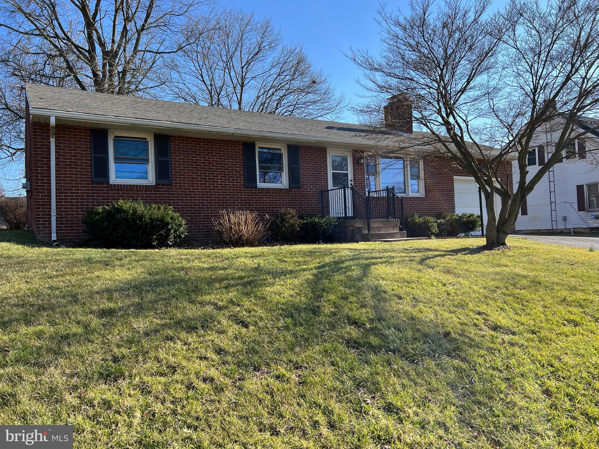 188 West Hanover Street Spring Grove, PA 17362 - Photo 2 of 26