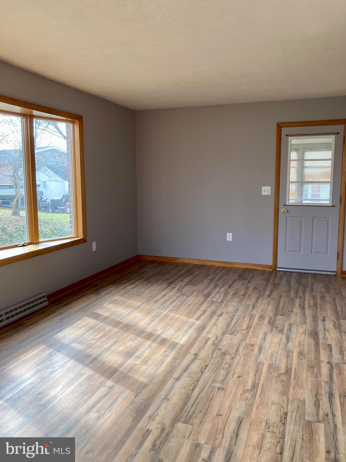 188 West Hanover Street Spring Grove, PA 17362 - Photo 4 of 26