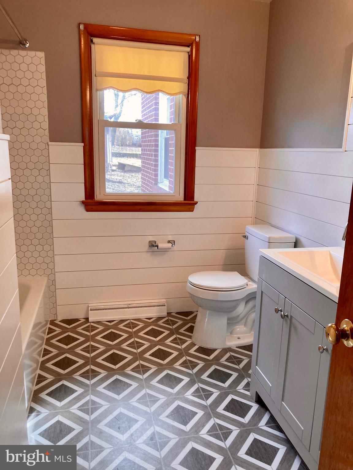 188 West Hanover Street Spring Grove, PA 17362 - Photo 10 of 26