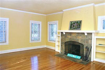 343 Ridgeway Road Lexington, KY 40502 - Photo 3 of 17 Formal Living Room with hardwood floors,