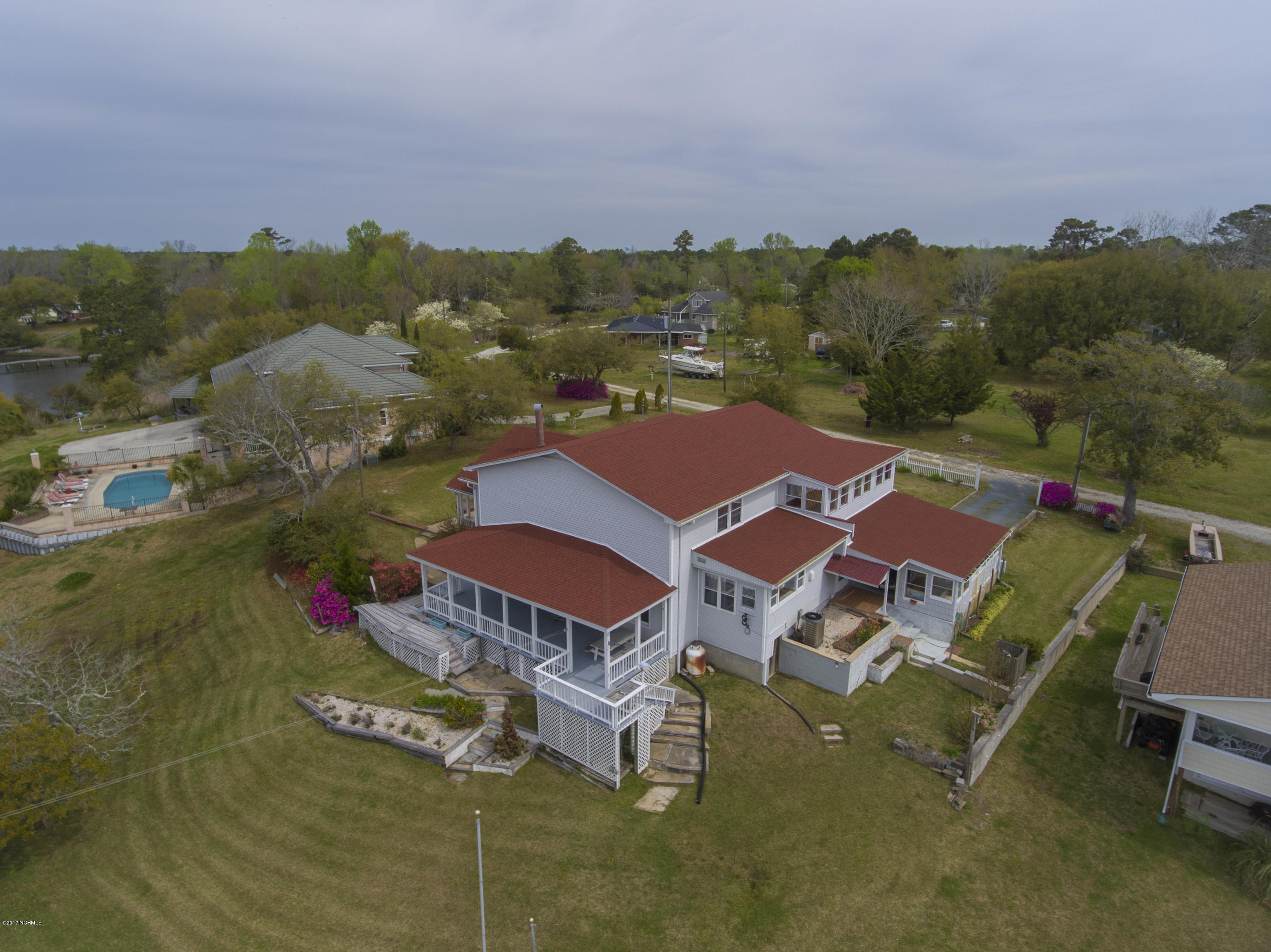 422 Batson Road Hampstead, NC 28443 - Photo 4 of 59 .