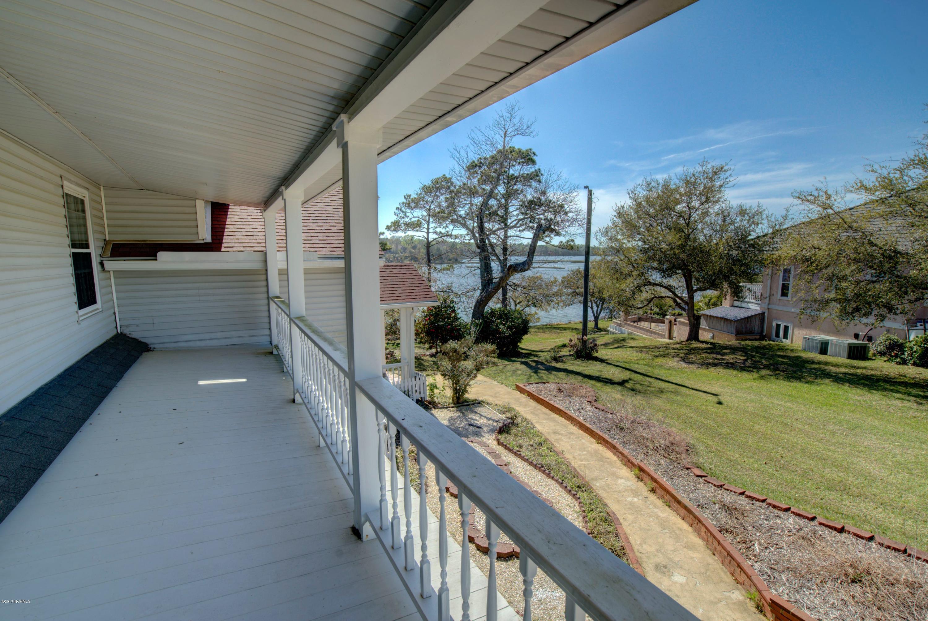 422 Batson Road Hampstead, NC 28443 - Photo 48 of 59 .