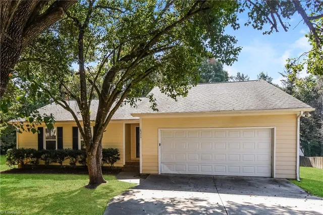 $1,755 | 4216 Chilton Way, High Point, NC 27265