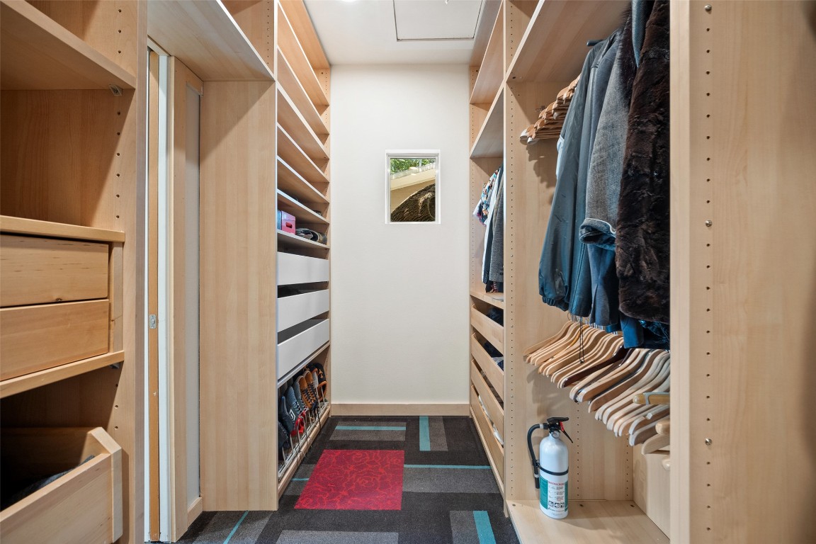 1411 East 2nd Street, Unit B2 Austin, TX 78702 - Photo 16 of 27