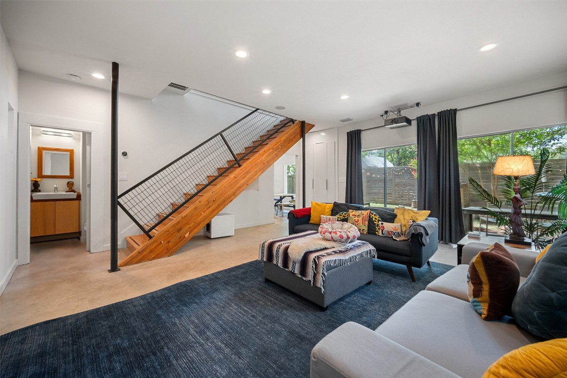 1411 East 2nd Street, Unit B2 Austin, TX 78702 - Photo 2 of 27