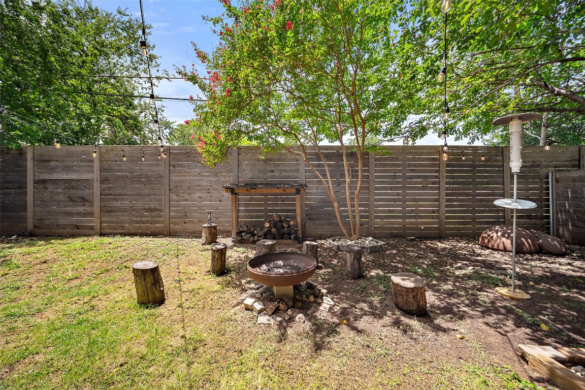 1411 East 2nd Street, Unit B2 Austin, TX 78702 - Photo 26 of 27