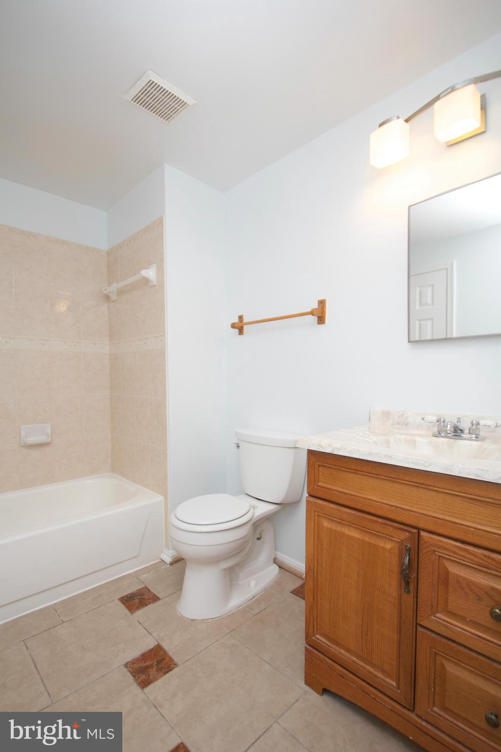 15047 Travert Way Silver Spring, MD 20906 - Photo 14 of 18 Bath