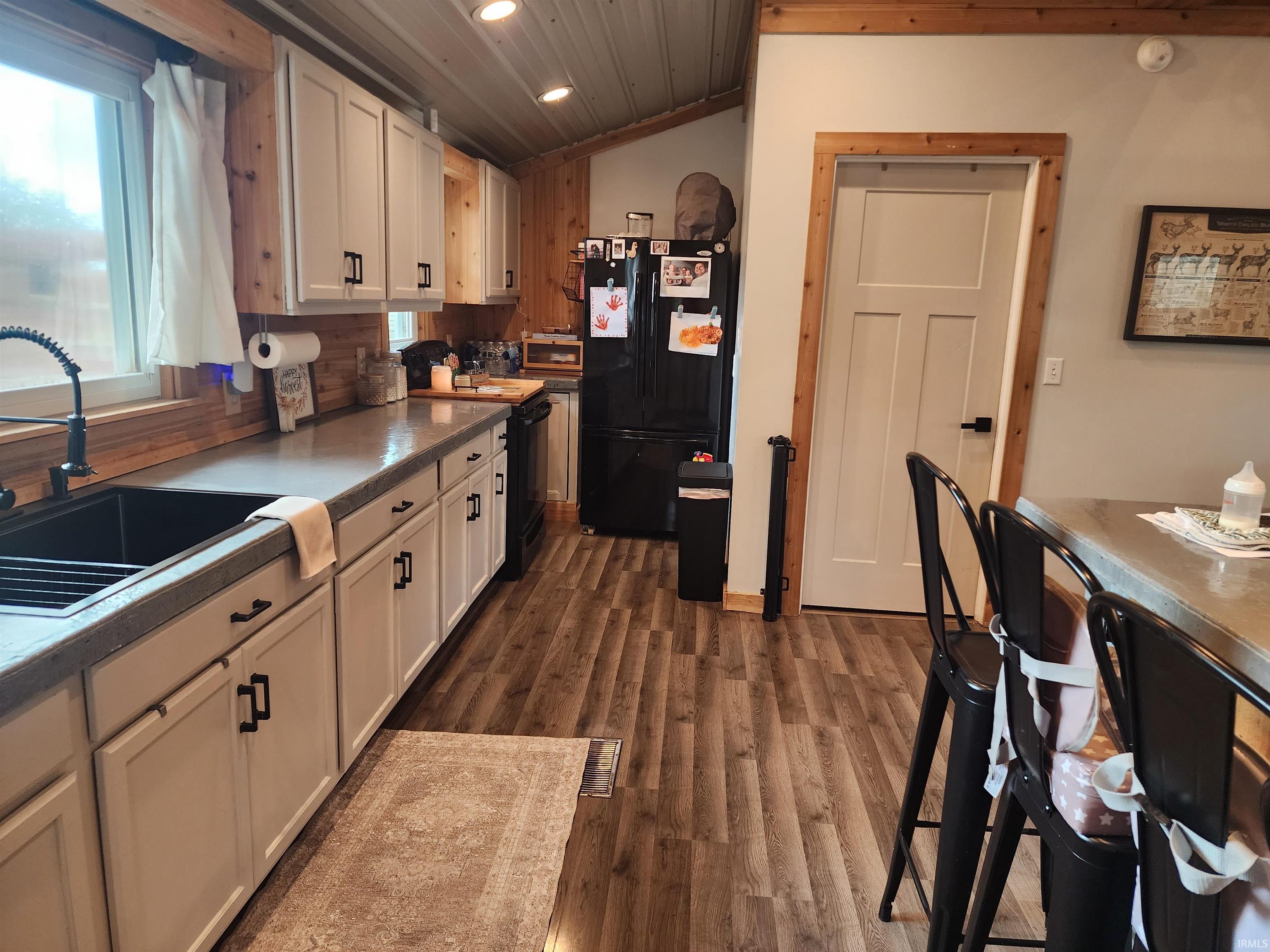 6776 Water Street Berne, IN 46711 - Photo 3 of 31