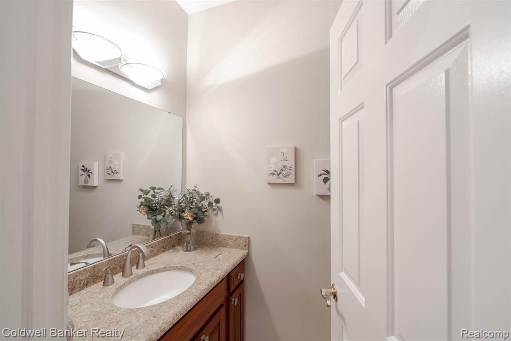 3849 Walnut Brook Drive Rochester Hills, MI 48309 - Photo 24 of 64