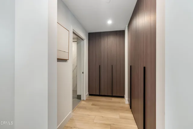 $1,299,000 | 150 South Oak Knoll Avenue, Unit 205, Pasadena, CA 91101