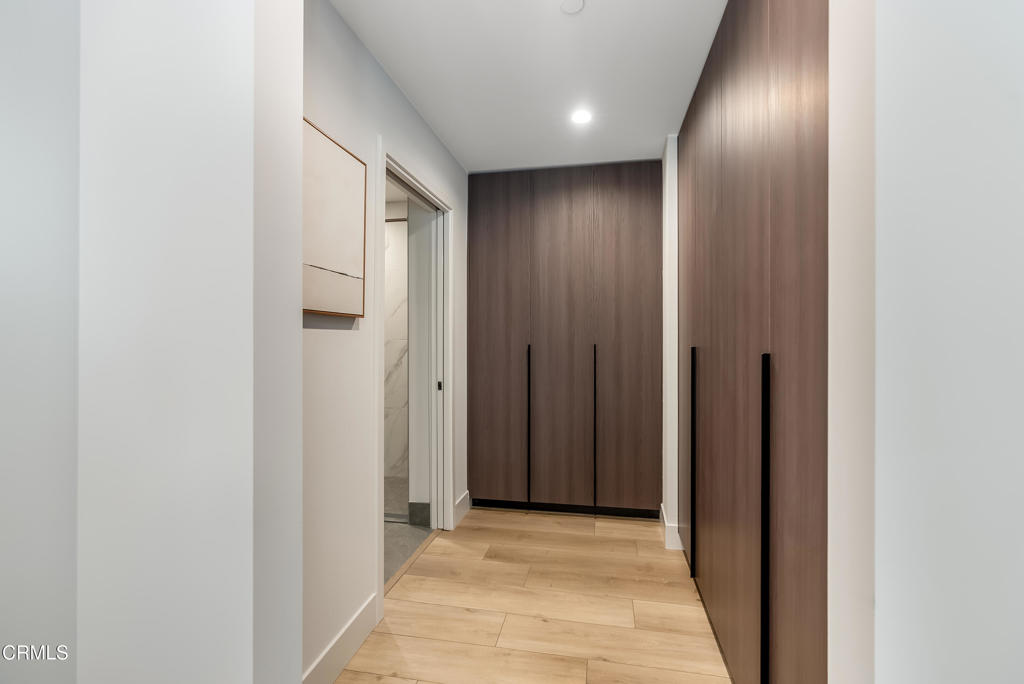 150 South Oak Knoll Avenue, Unit 205 Pasadena, CA 91101 - Photo 18 of 38 DSC01460