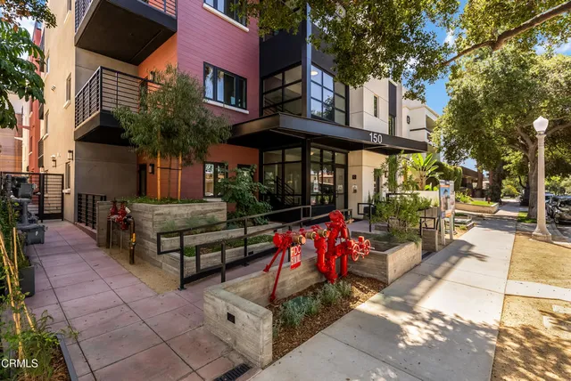 $1,299,000 | 150 South Oak Knoll Avenue, Unit 205, Pasadena, CA 91101