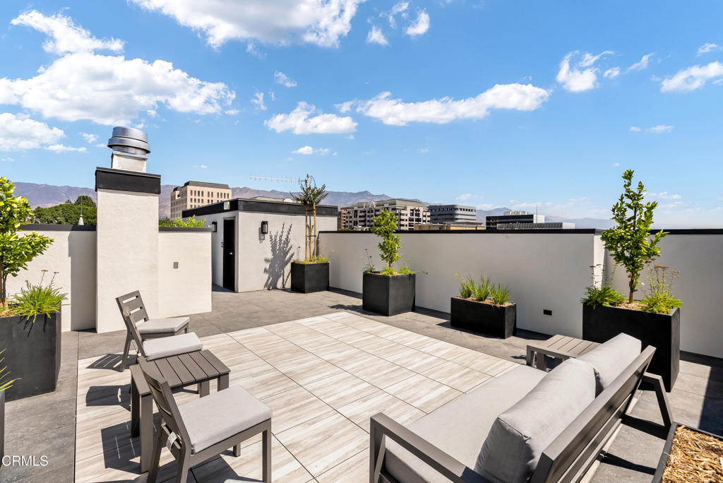 150 South Oak Knoll Avenue, Unit 205 Pasadena, CA 91101 - Photo 29 of 38 Rooftop Deck 7