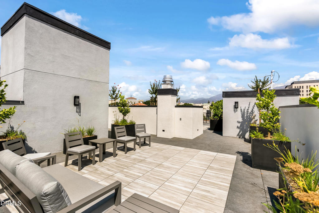 150 South Oak Knoll Avenue, Unit 205 Pasadena, CA 91101 - Photo 30 of 38 Rooftop Deck 8