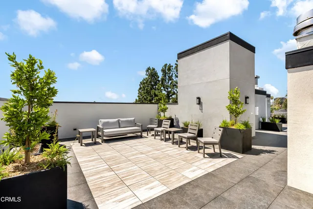 $1,299,000 | 150 South Oak Knoll Avenue, Unit 205, Pasadena, CA 91101