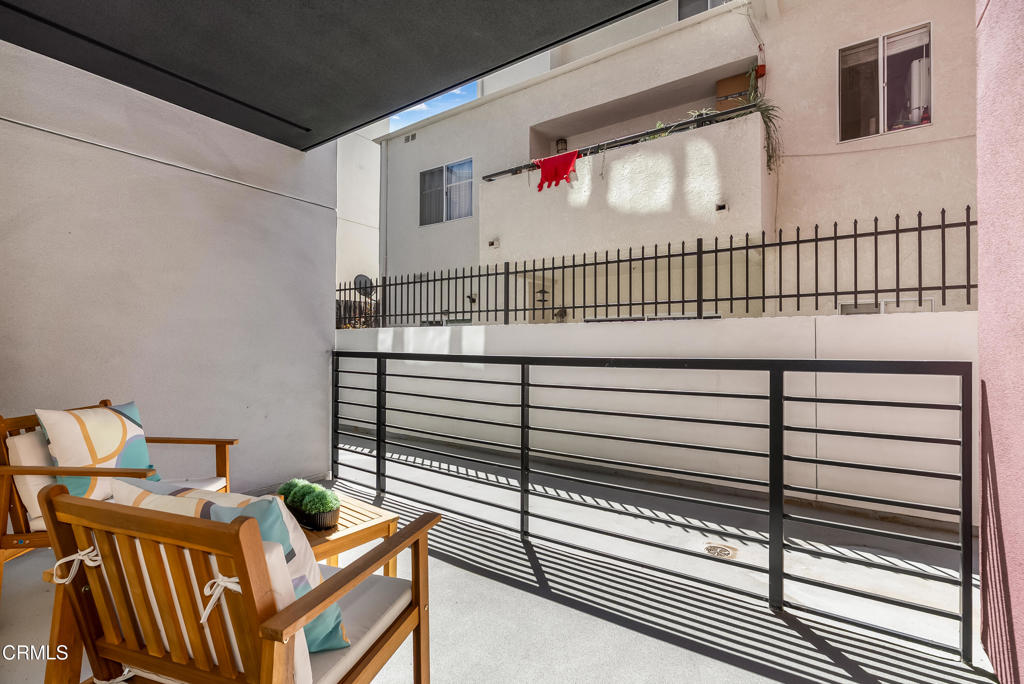 150 South Oak Knoll Avenue, Unit 205 Pasadena, CA 91101 - Photo 9 of 38 DSC01472