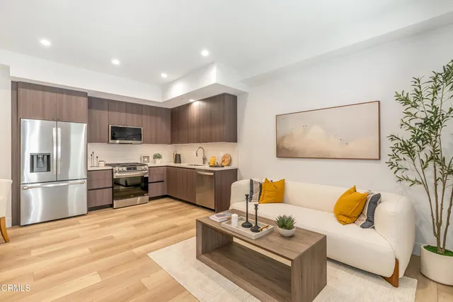 $1,299,000 | 150 South Oak Knoll Avenue, Unit 205, Pasadena, CA 91101