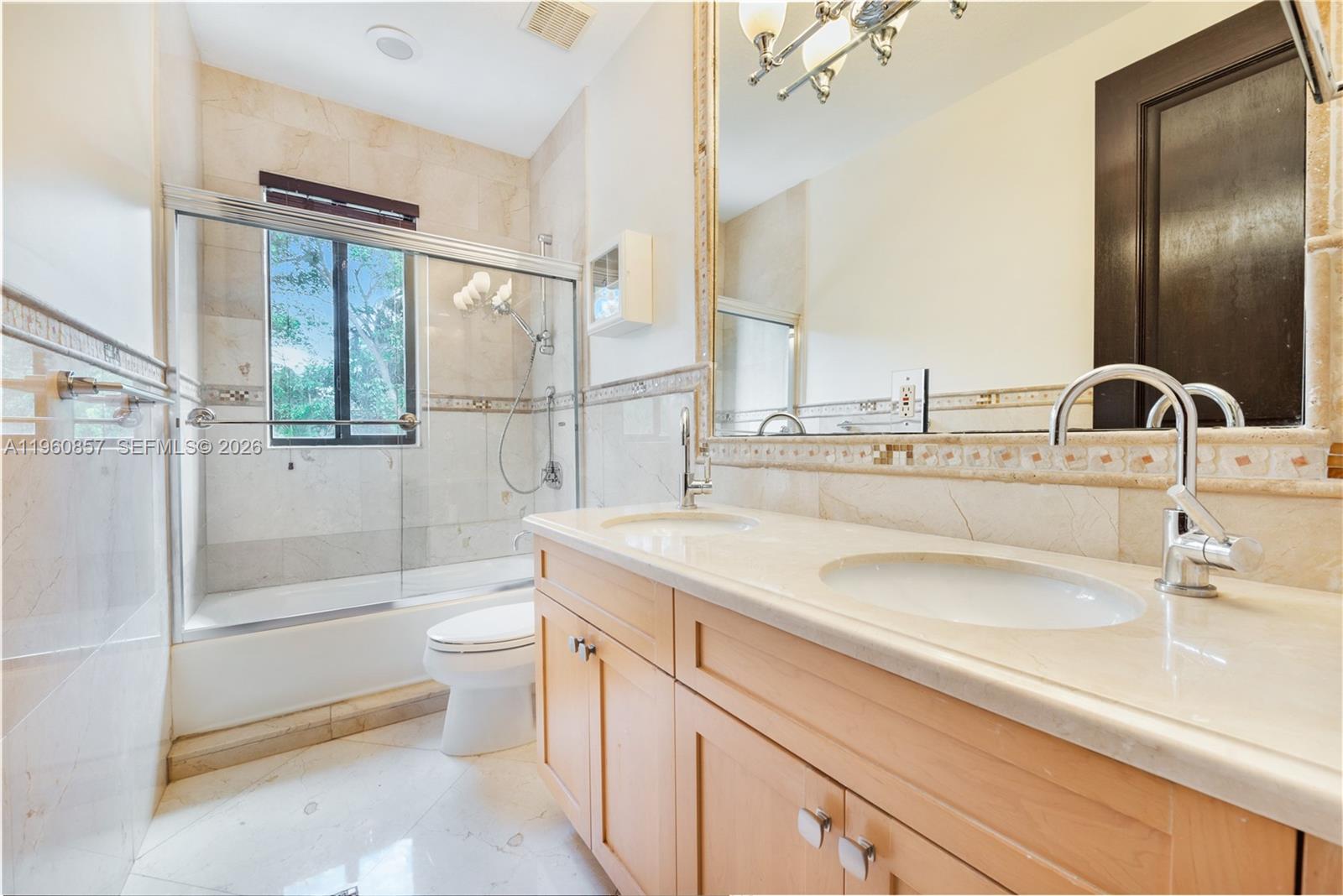 5621 Southwest 68th Court Miami, FL 33143 - Photo 13 of 19