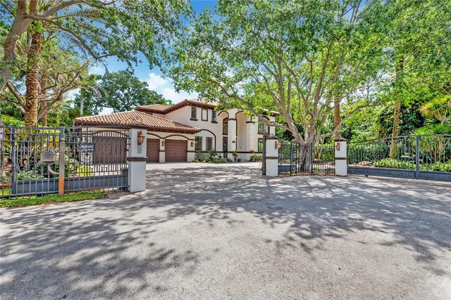 $17,000 | 5621 Southwest 68th Court, Miami, FL 33143