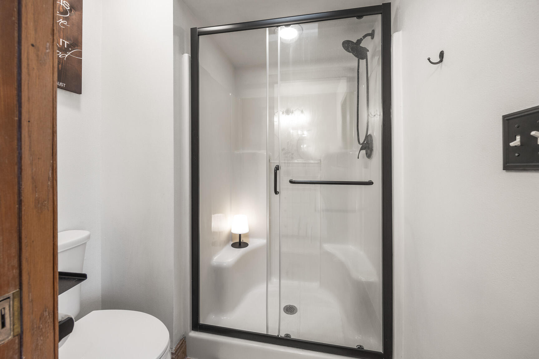 519 2 Rivers Drive Mukwonago, WI 53149 - Photo 24 of 35 Separate toilet & shower