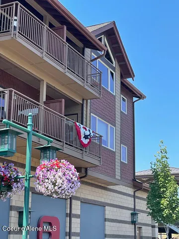 $589,000 | 2051 North Main Street, Unit 302, Coeur D'Alene, ID 83814