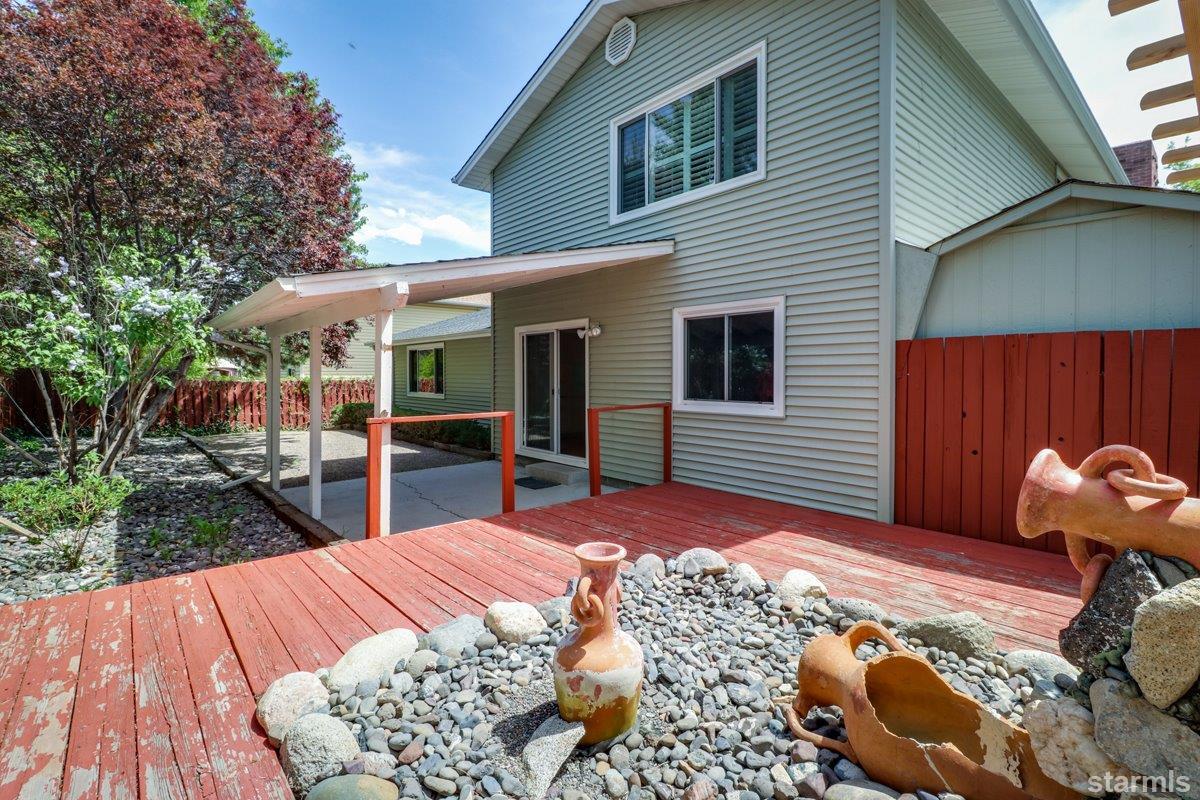 1765 Stardust Street Reno, NV 89503 - Photo 12 of 35