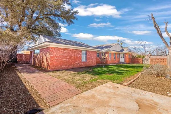 $354,900 | 1200 East 13th Street, Sweetwater, TX 79556