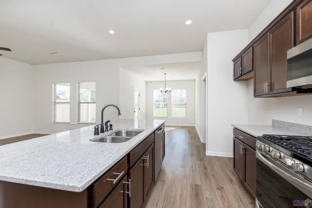 $2,300 | 41401 Cozy Way, Gonzales, LA 70737